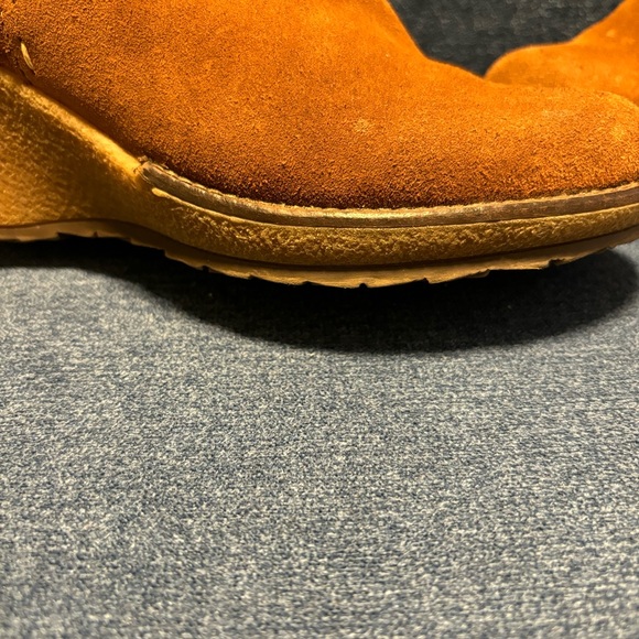 Suede boots with wedge heel. - Picture 6 of 7